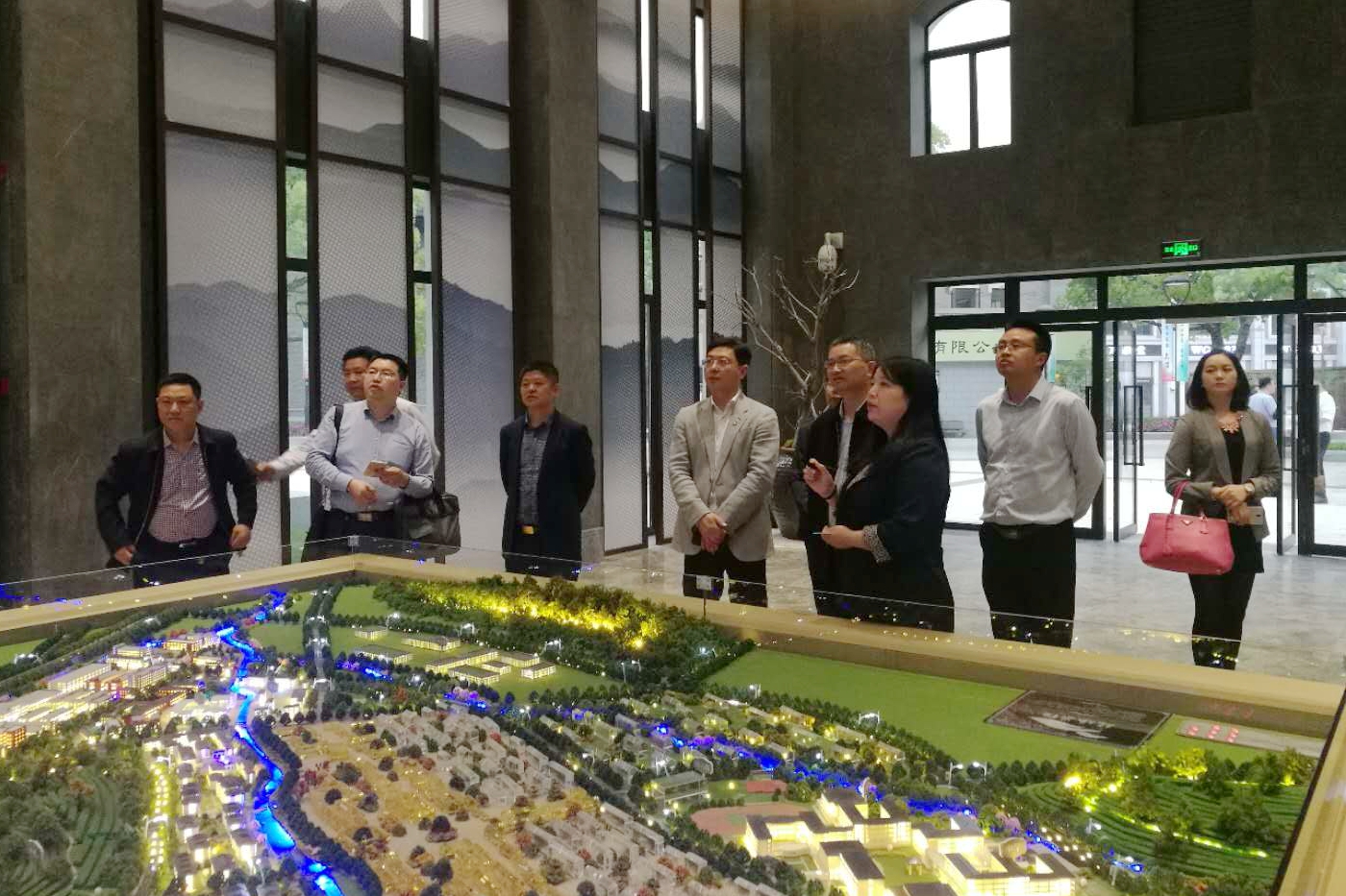 ӮVWINĴʡйƲҵںϷչ